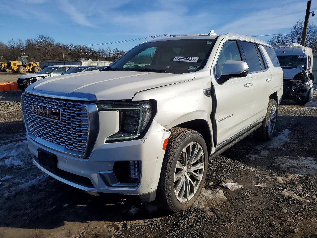 Salvage GMC Yukon Image