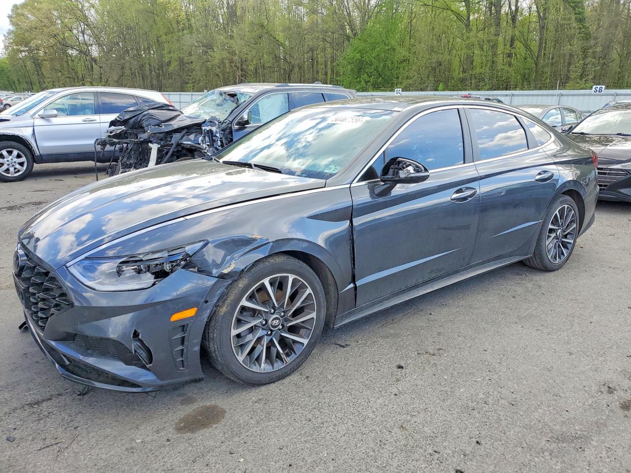 Salvage Hyundai SONATA Image
