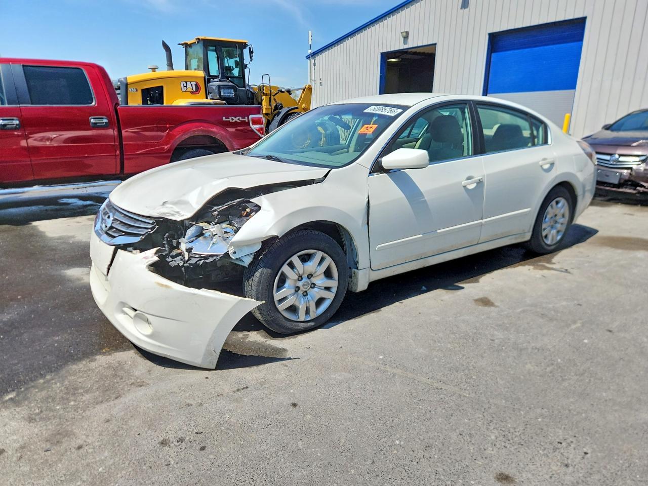 Salvage Nissan Altima Image