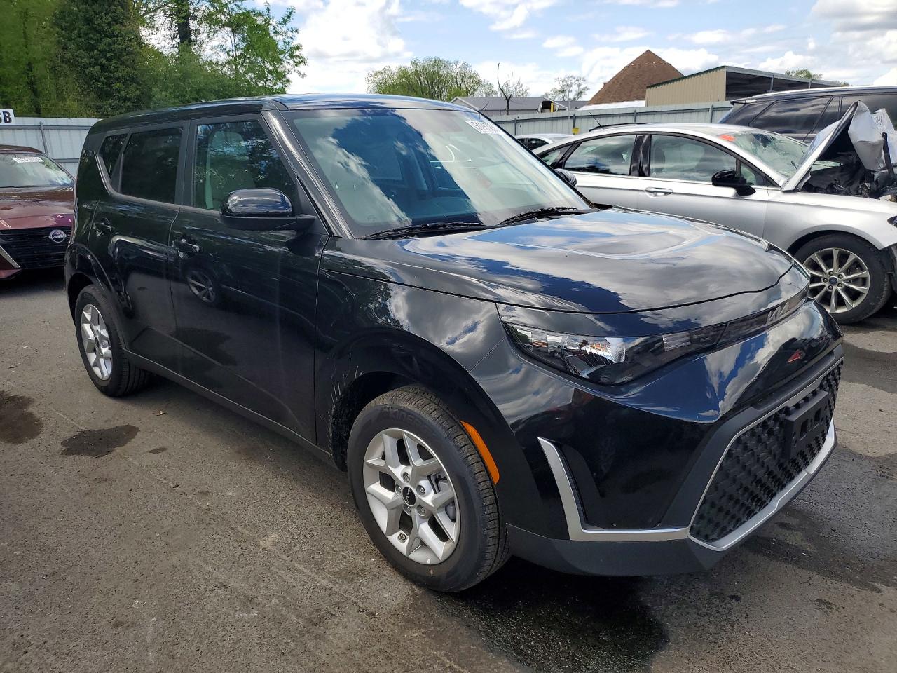 Kia Soul Lx