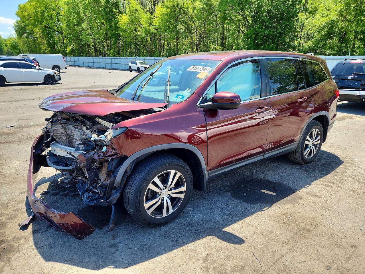 Salvage Honda Pilot Image