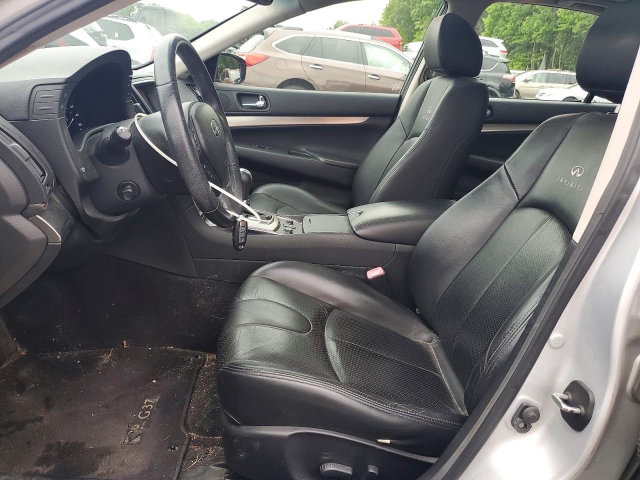INFINITI G37 X