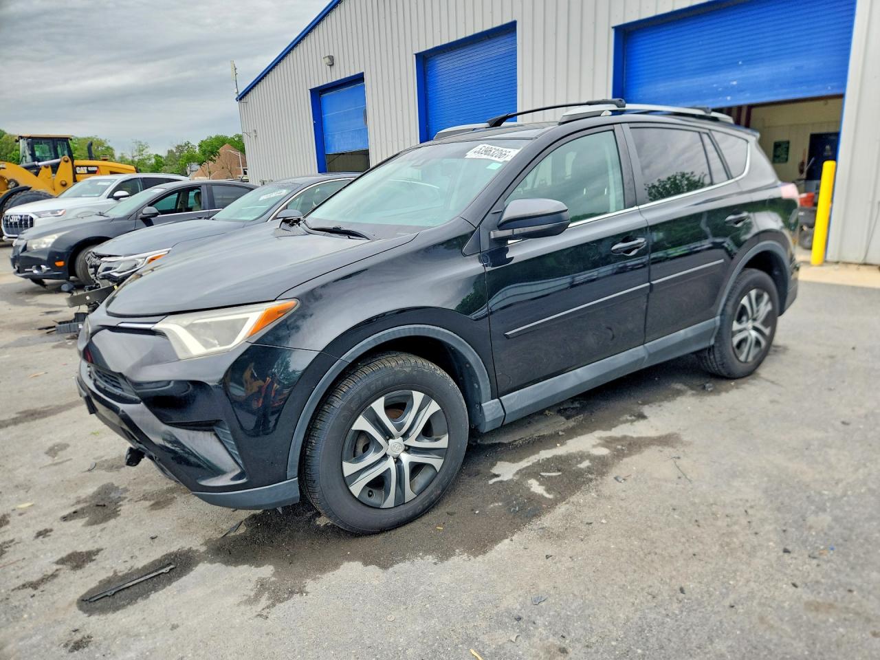Salvage Toyota RAV4 Image