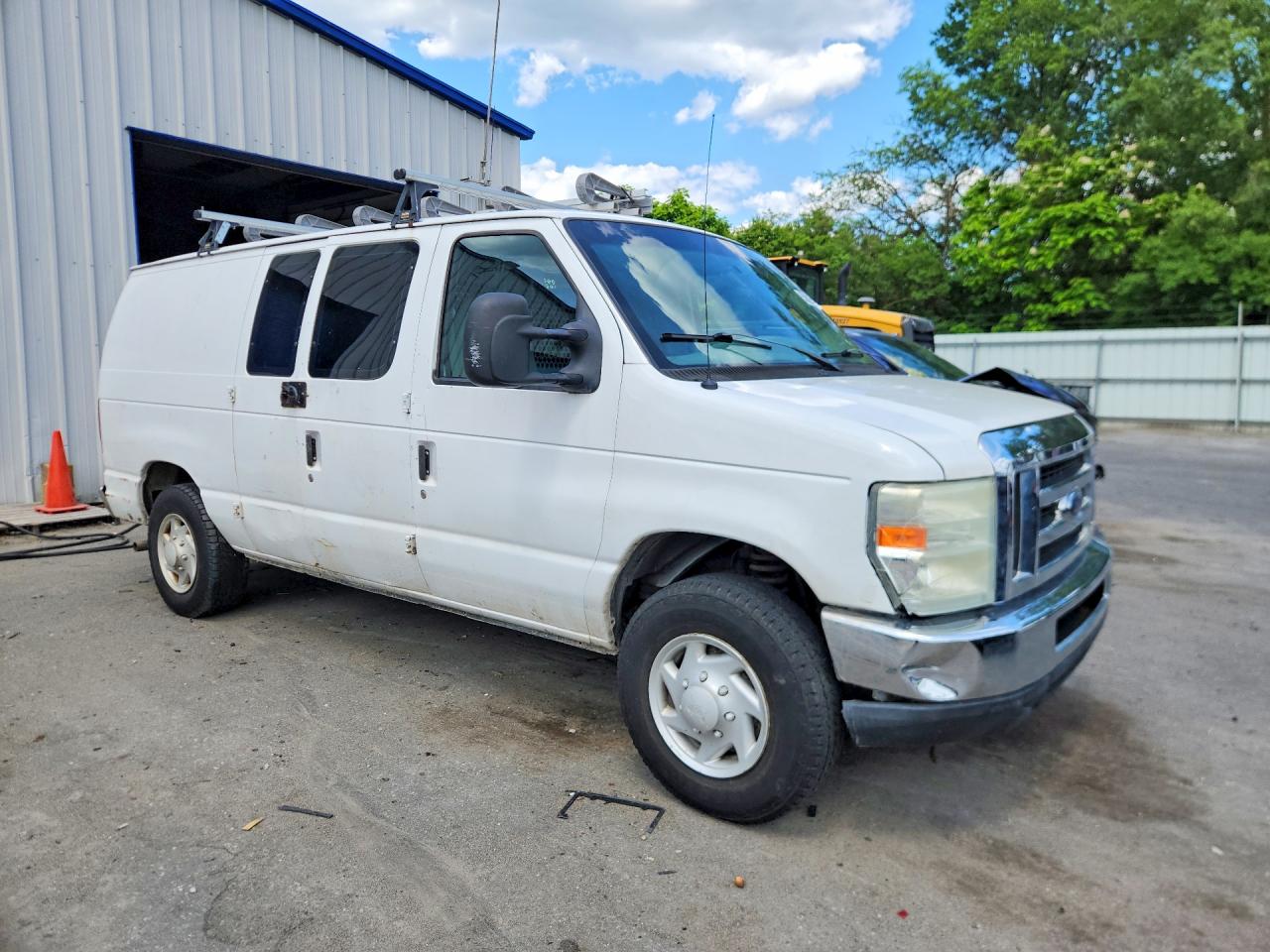 Ford Econoline E250 Van