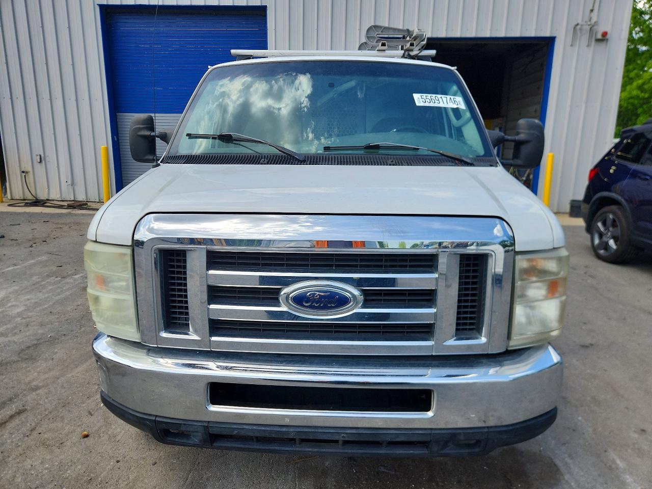Ford Econoline E250 Van