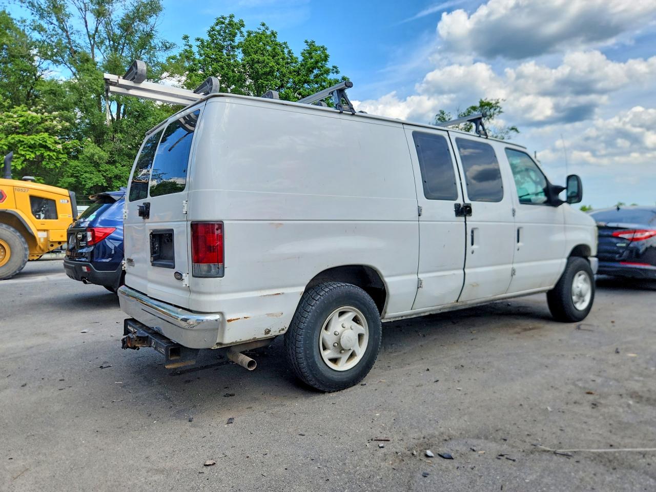 Ford Econoline E250 Van