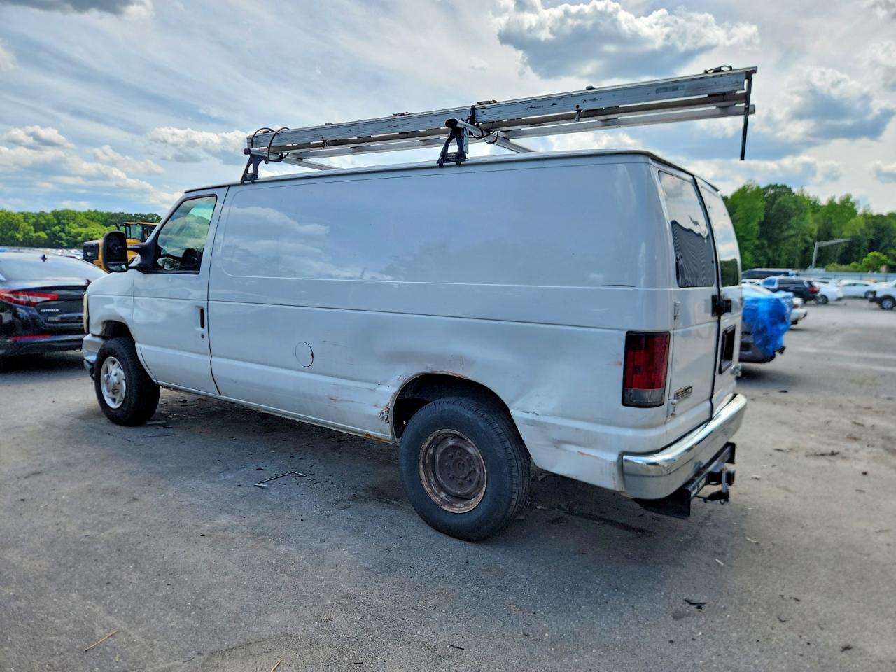 Ford Econoline E250 Van