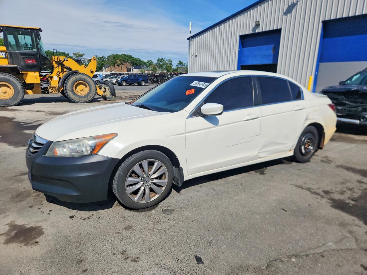 Salvage Honda Accord Image