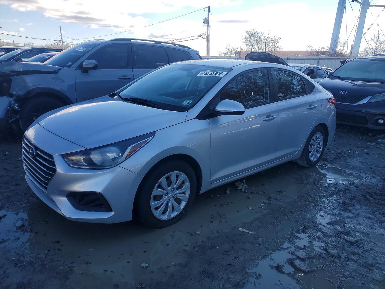 Salvage Hyundai ACCENT Image