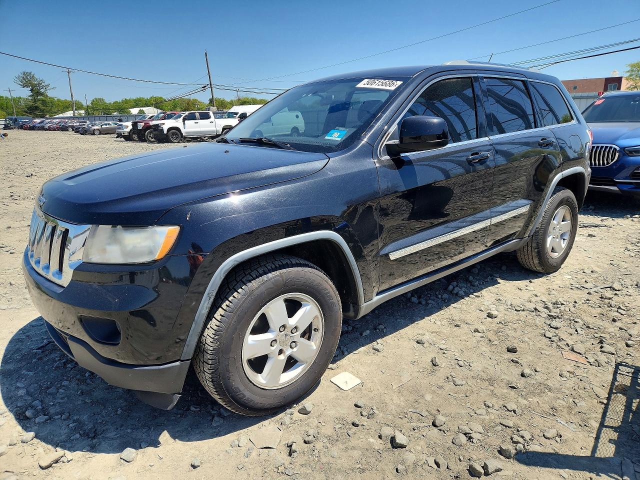 Salvage Jeep Cherokee Image