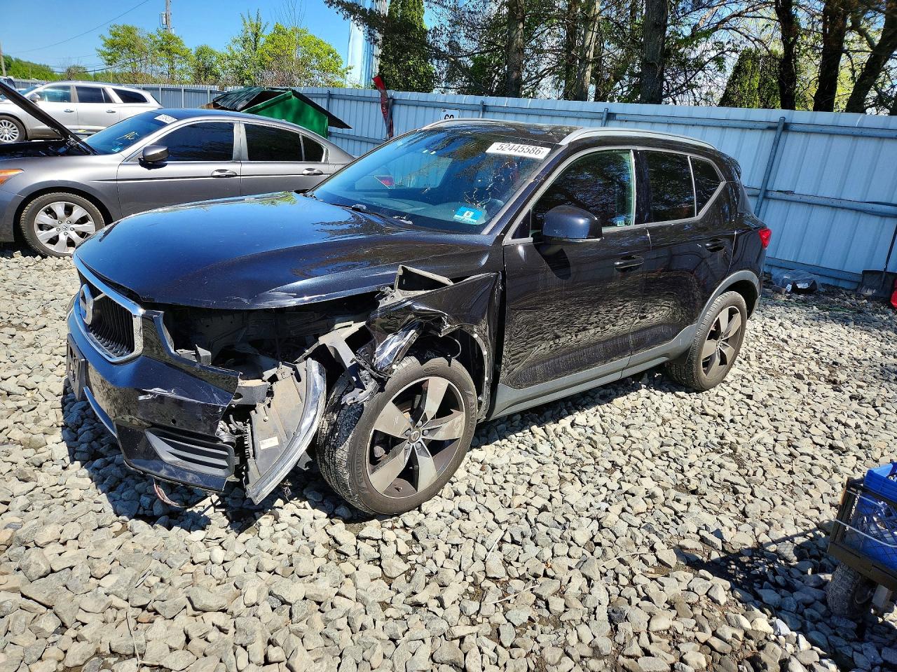Salvage Volvo XC40 Image