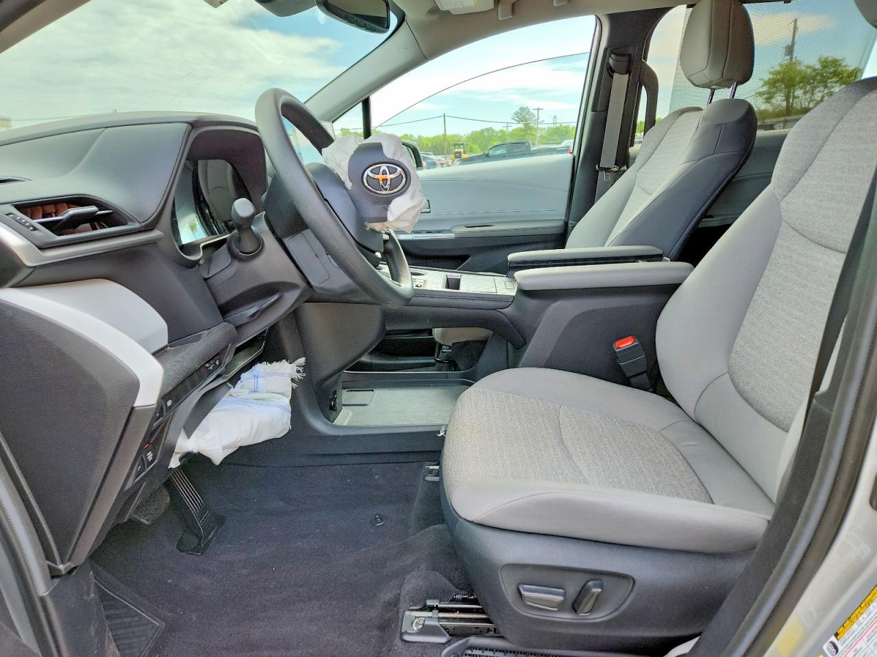 Toyota Sienna Le