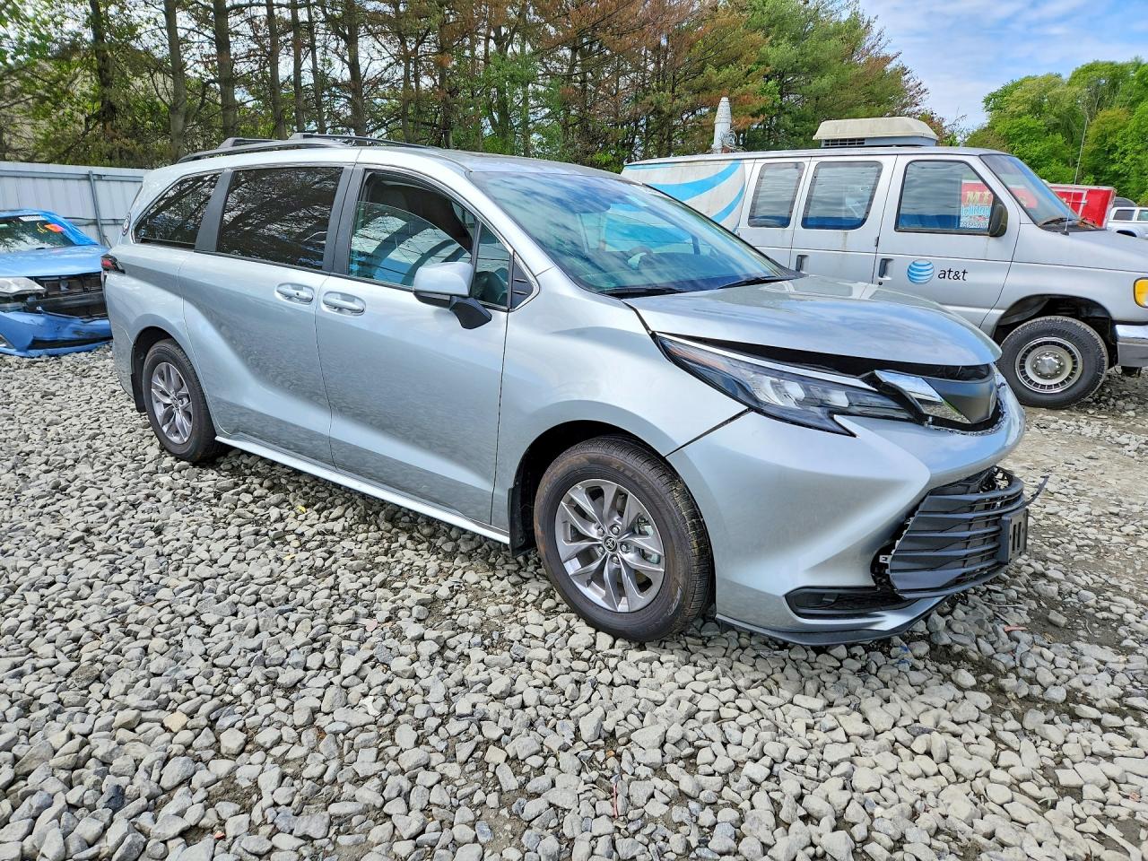 Toyota Sienna Le