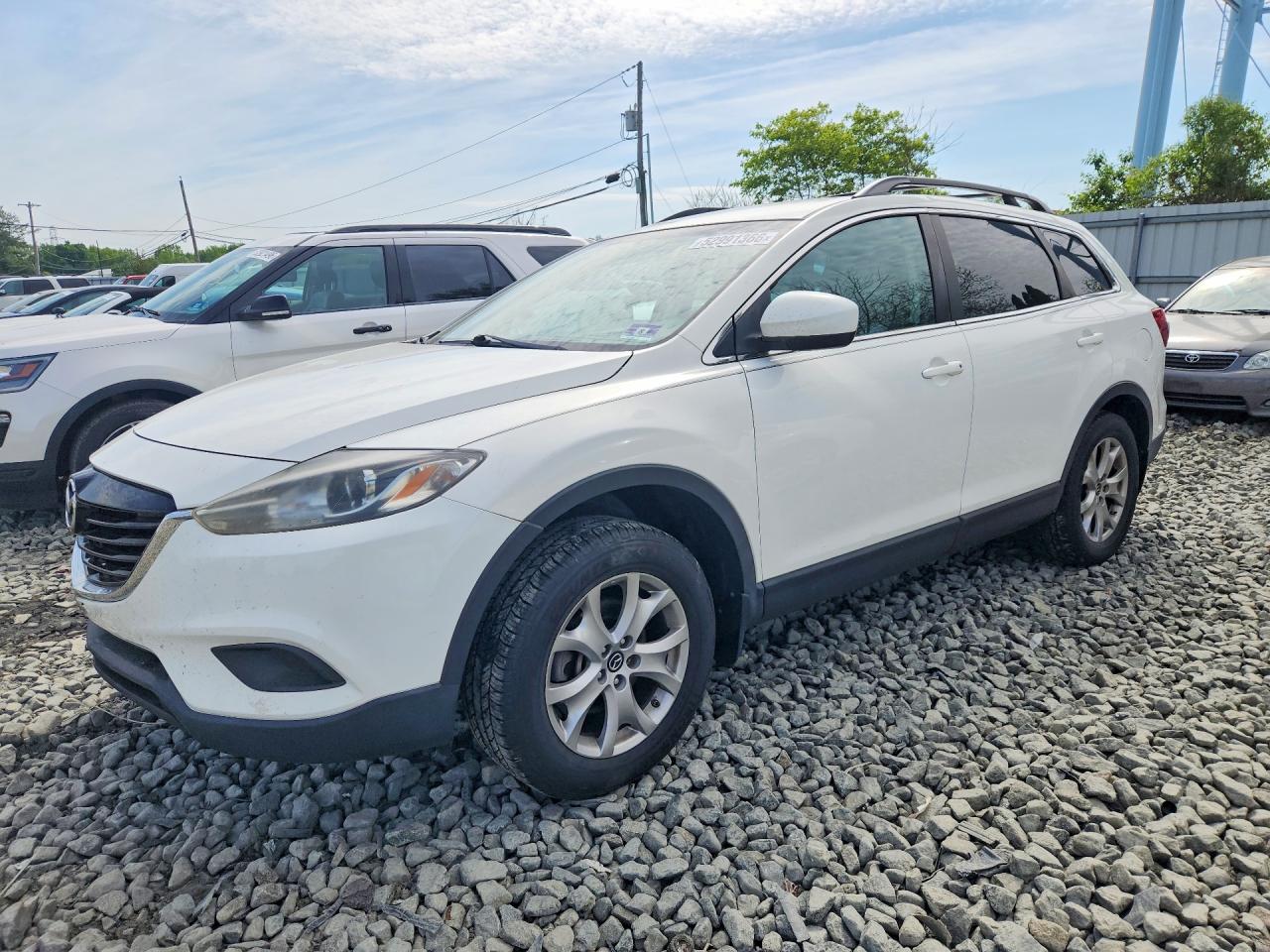 Salvage Mazda Cx Image