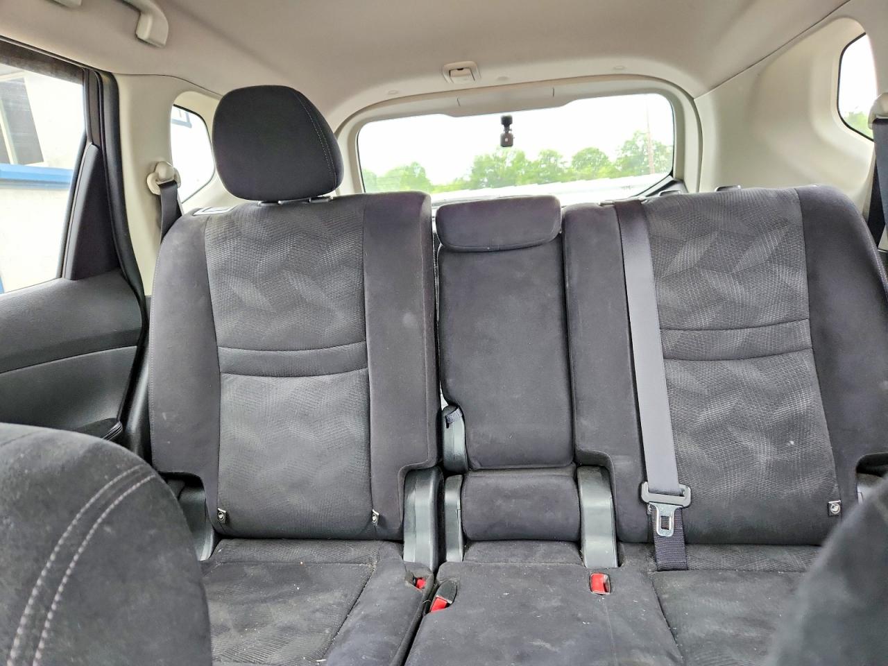 Nissan Rogue S