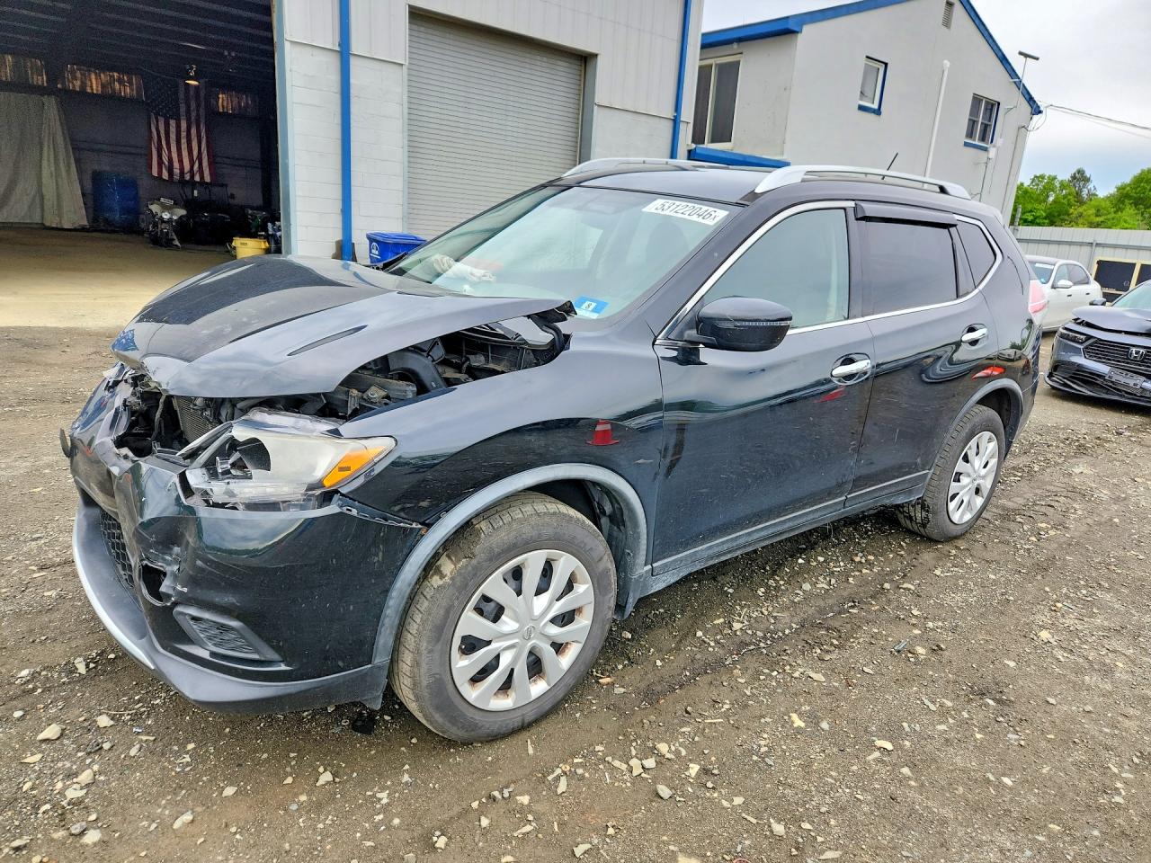 Salvage Nissan Rogue Image