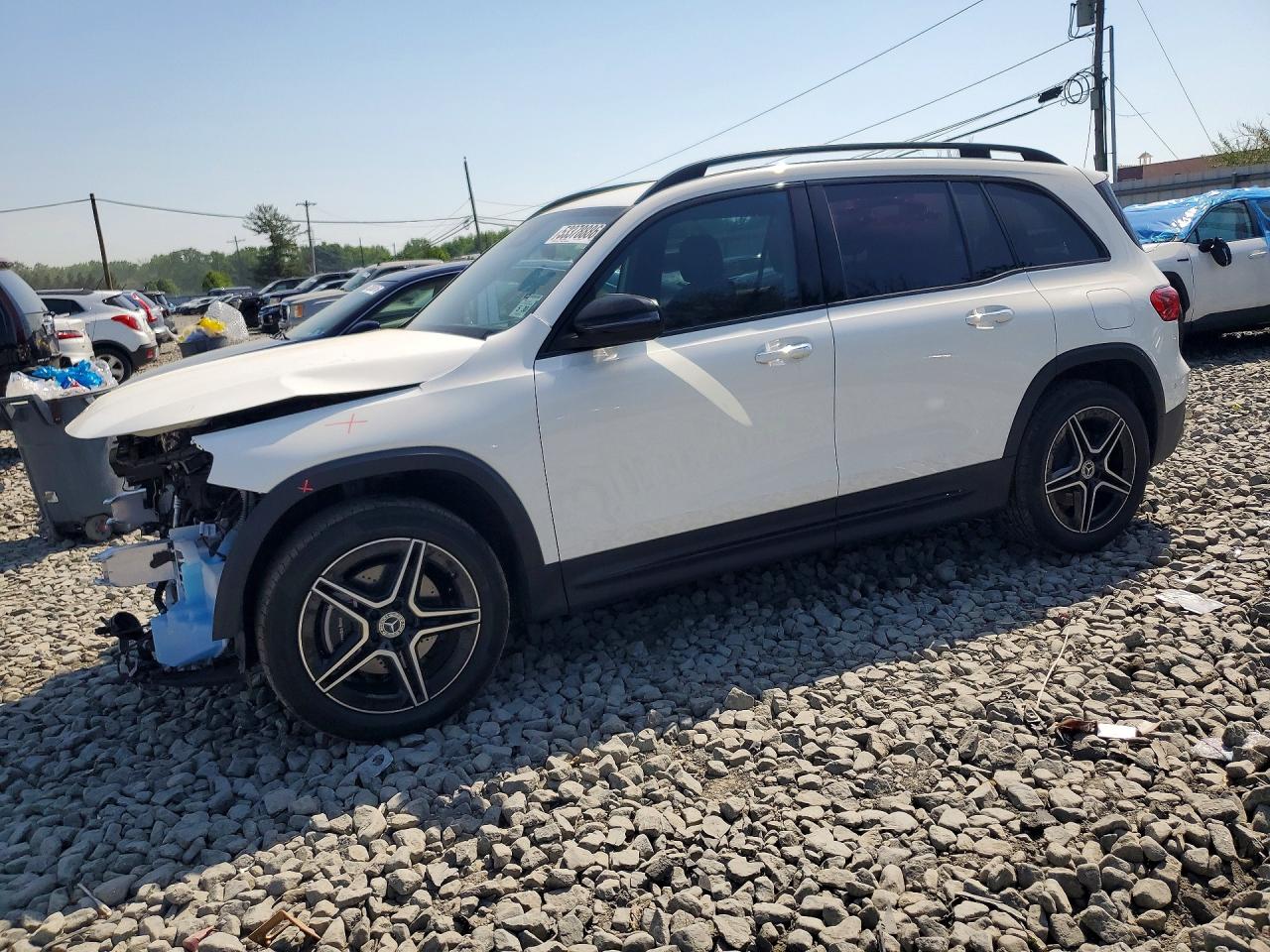 Salvage Mercedes-Benz GLB Image