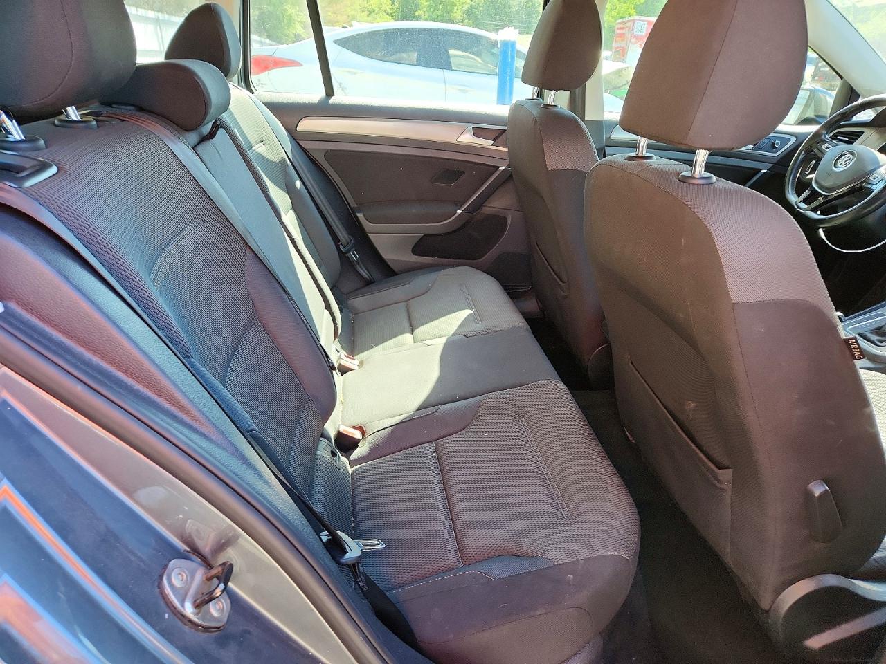 Volkswagen Golf S