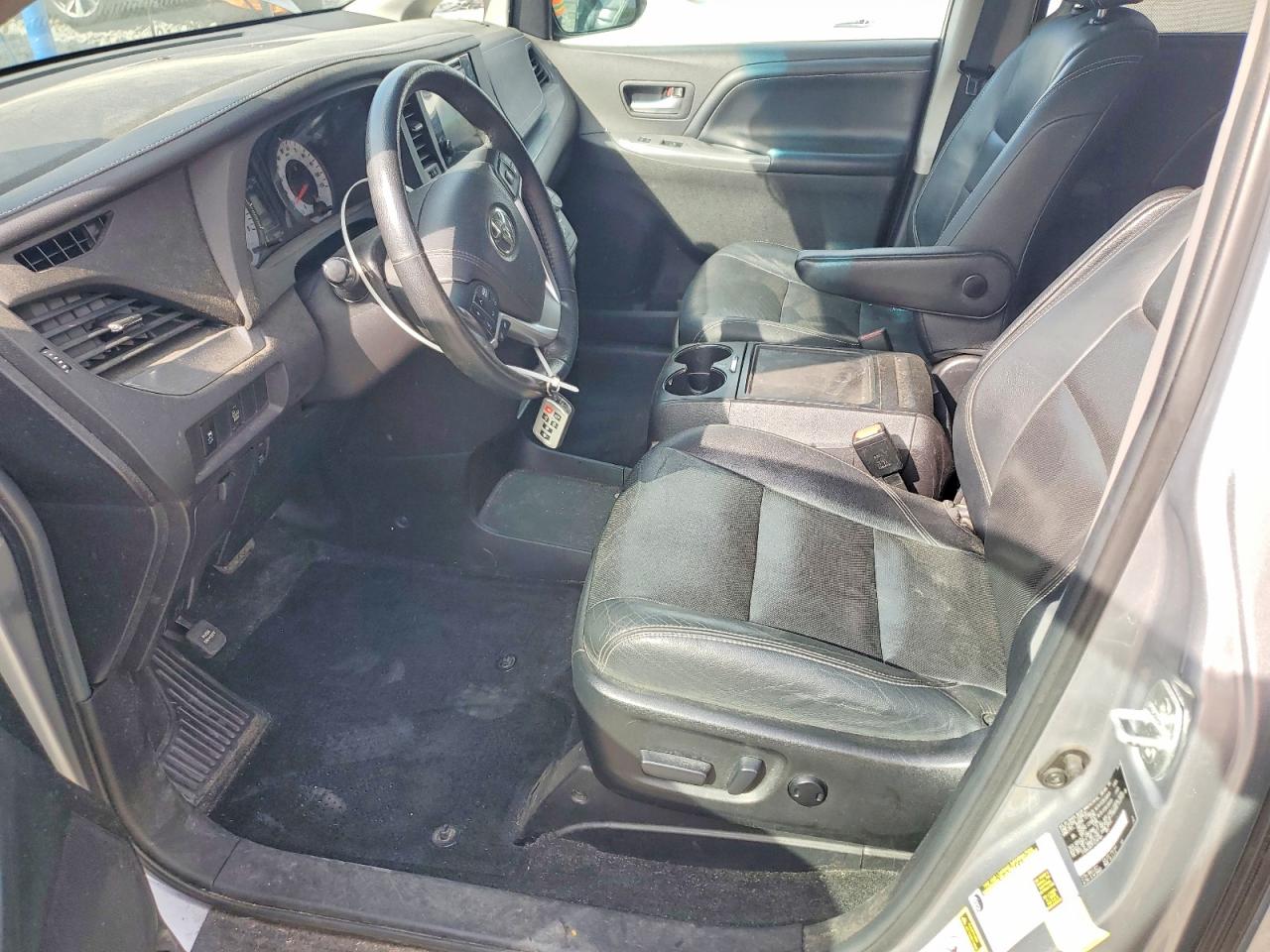 Toyota Sienna Sport