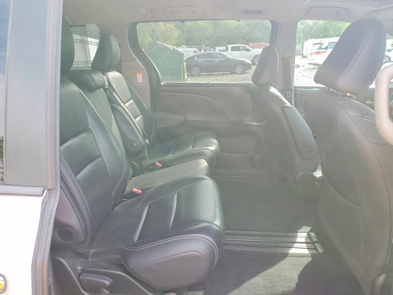 Toyota Sienna Sport