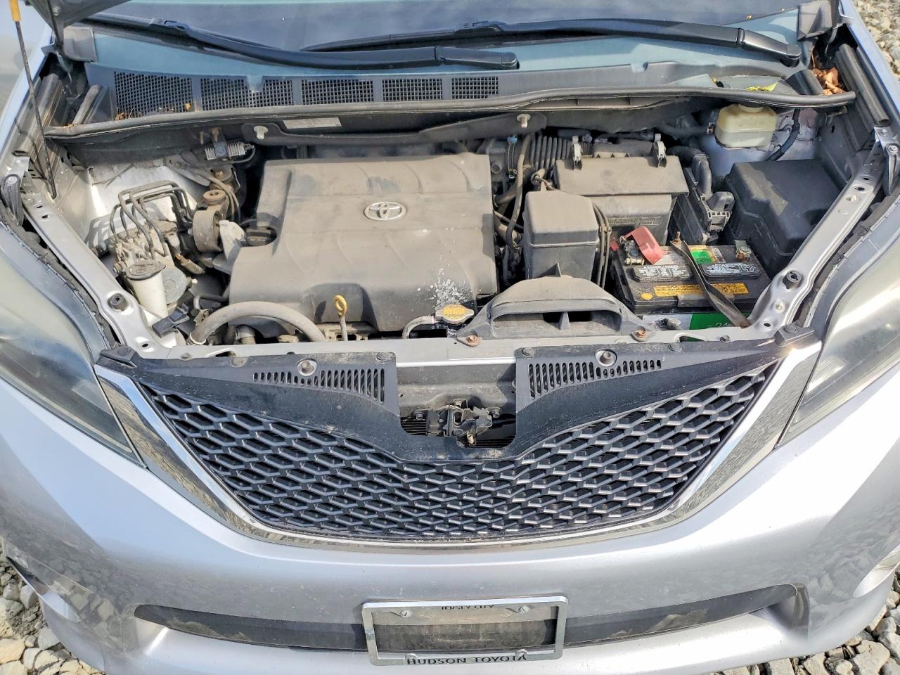 Toyota Sienna Sport