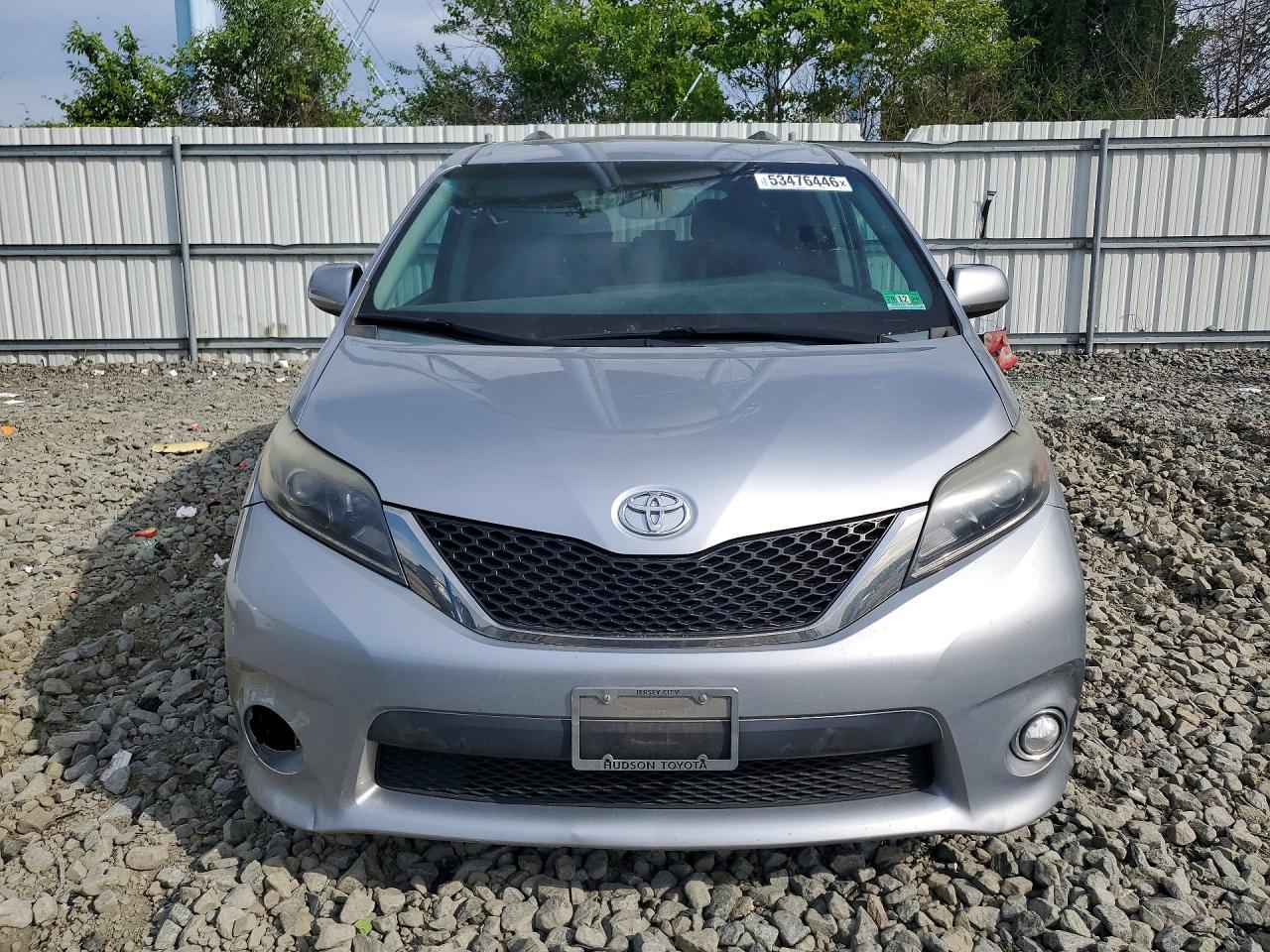 Toyota Sienna Sport