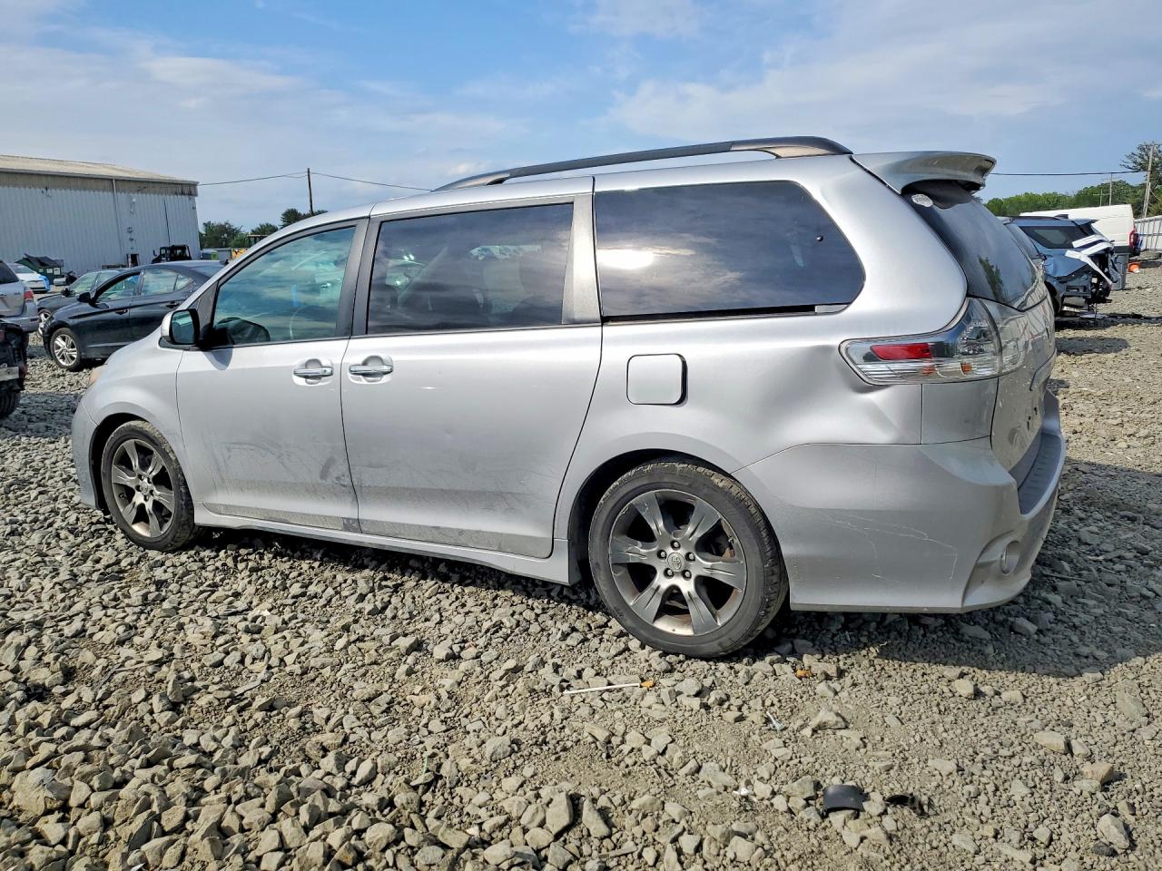 Toyota Sienna Sport