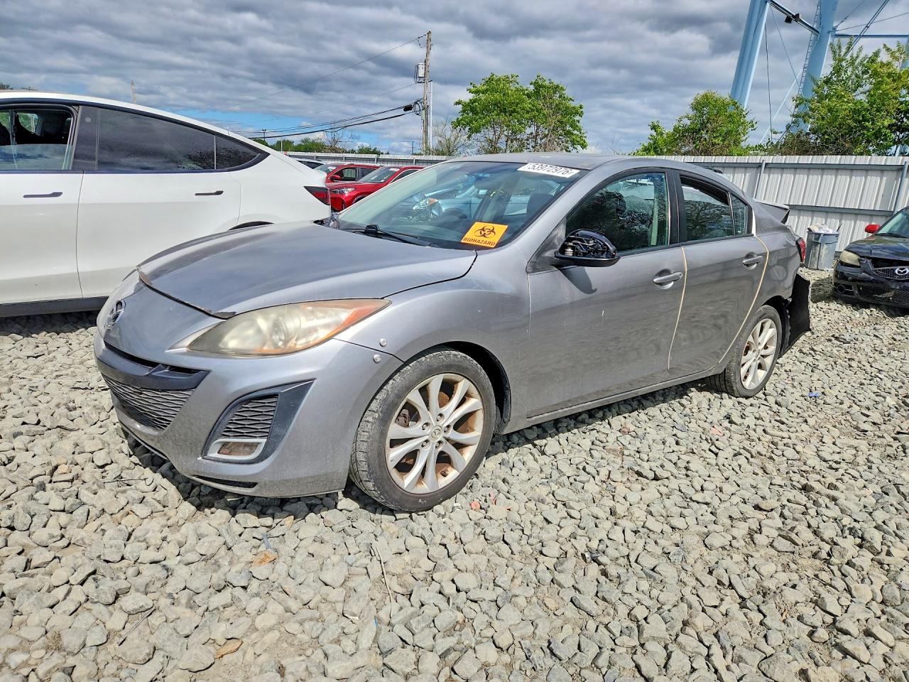 Salvage Mazda Mazda3 Image