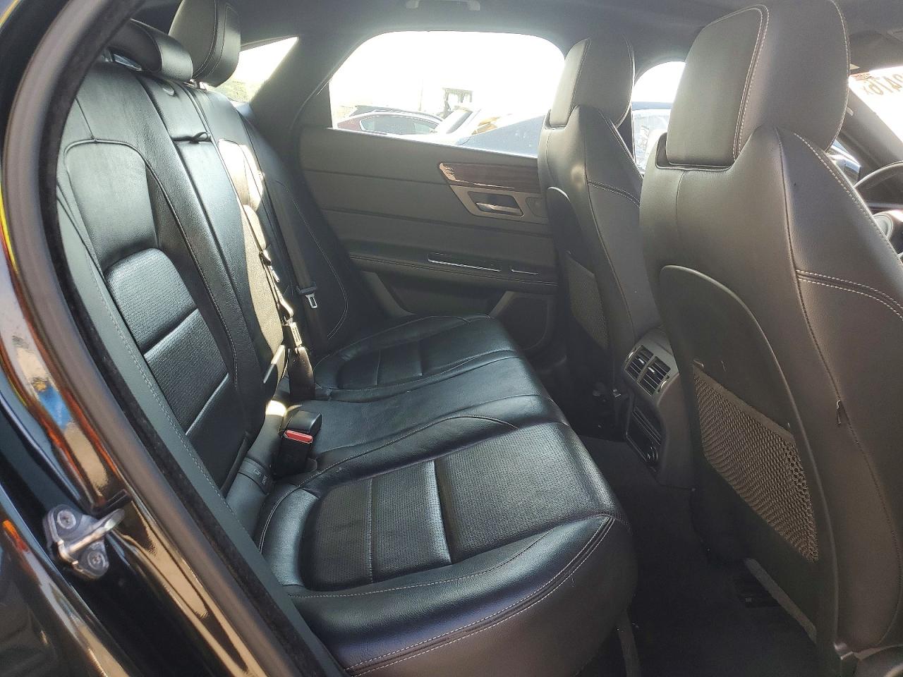 Jaguar XF S