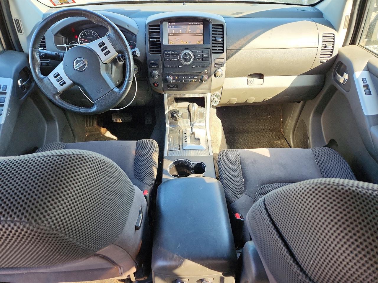 Nissan Pathfinder S