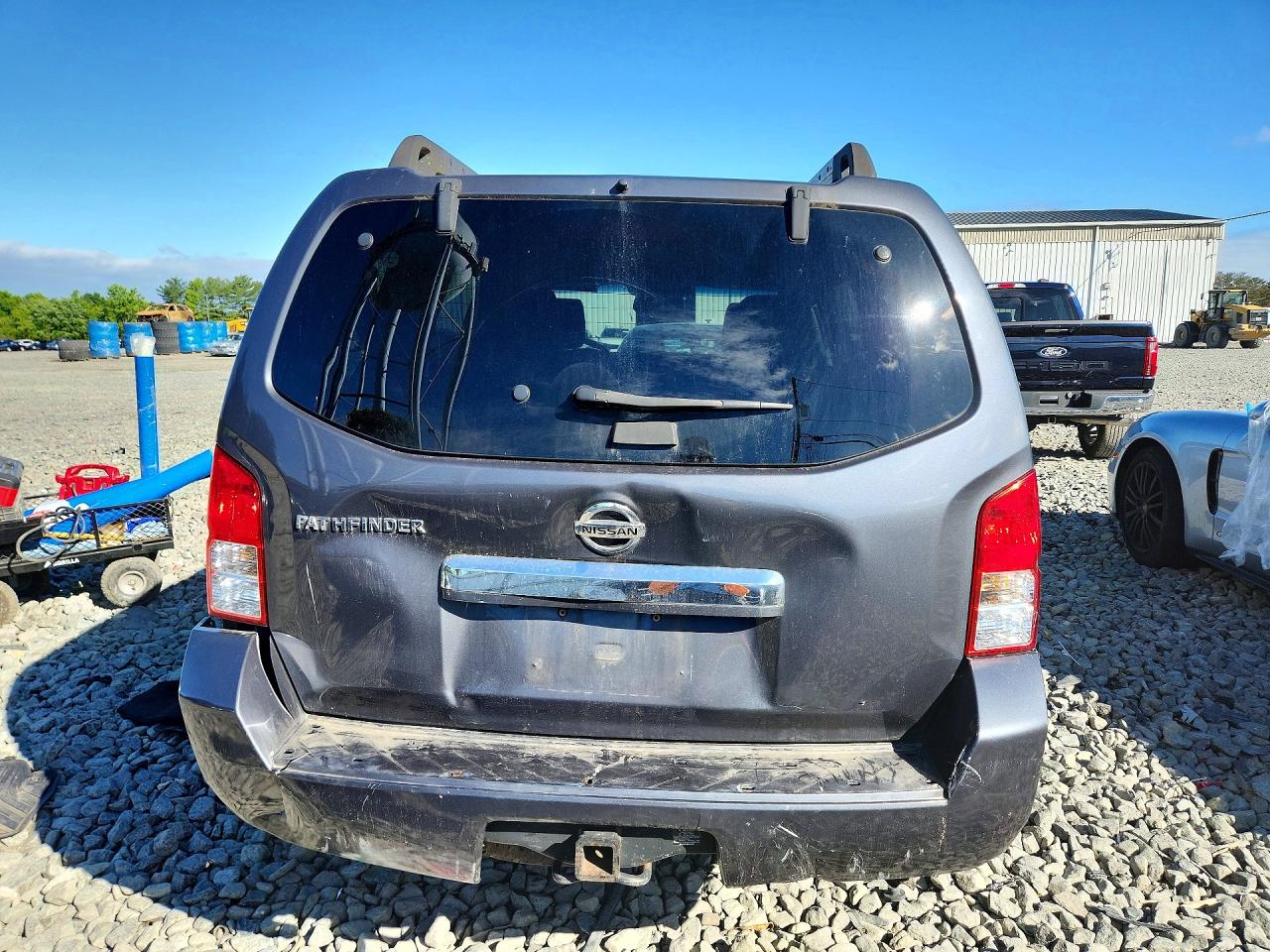 Nissan Pathfinder S