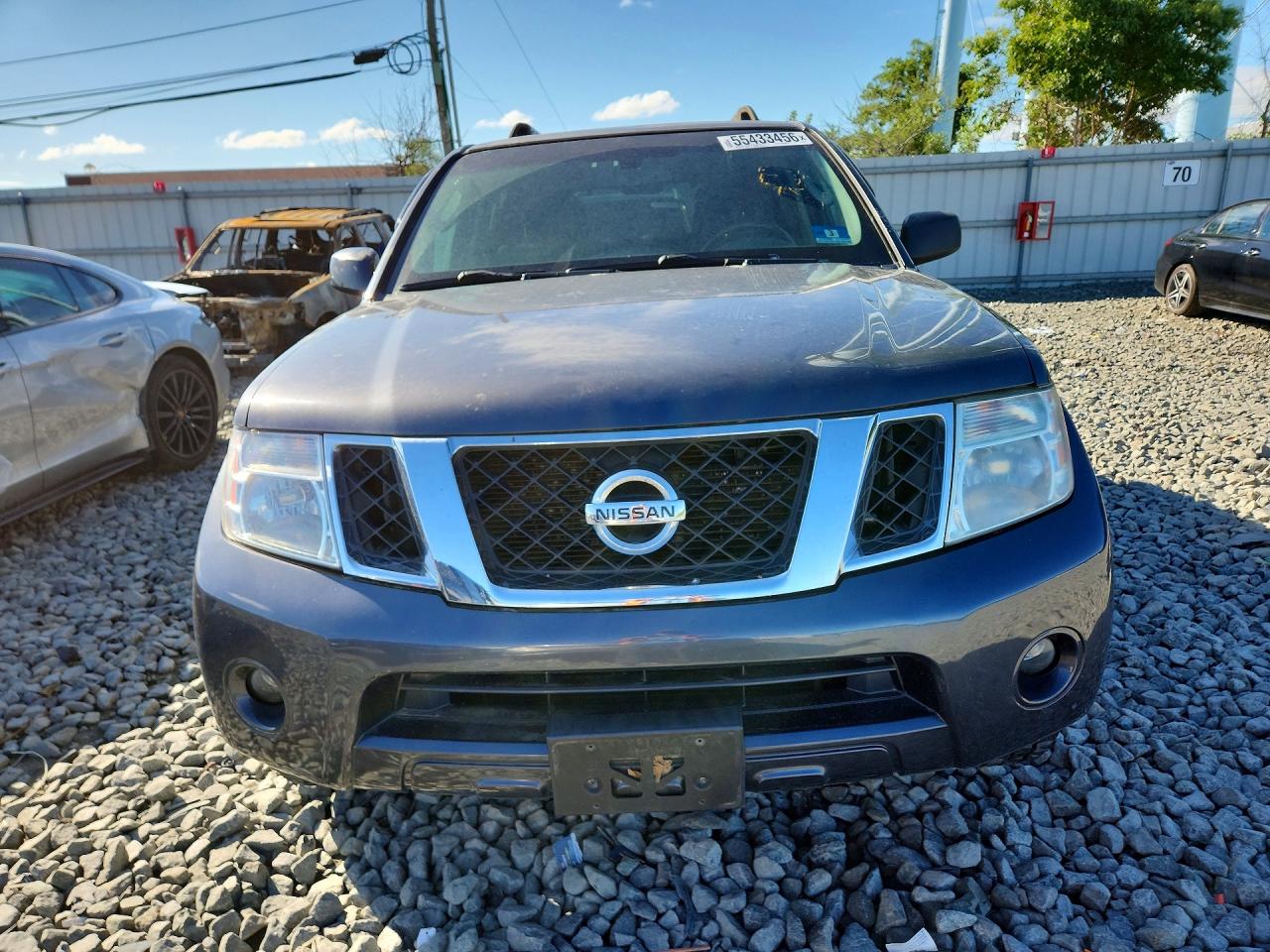 Nissan Pathfinder S