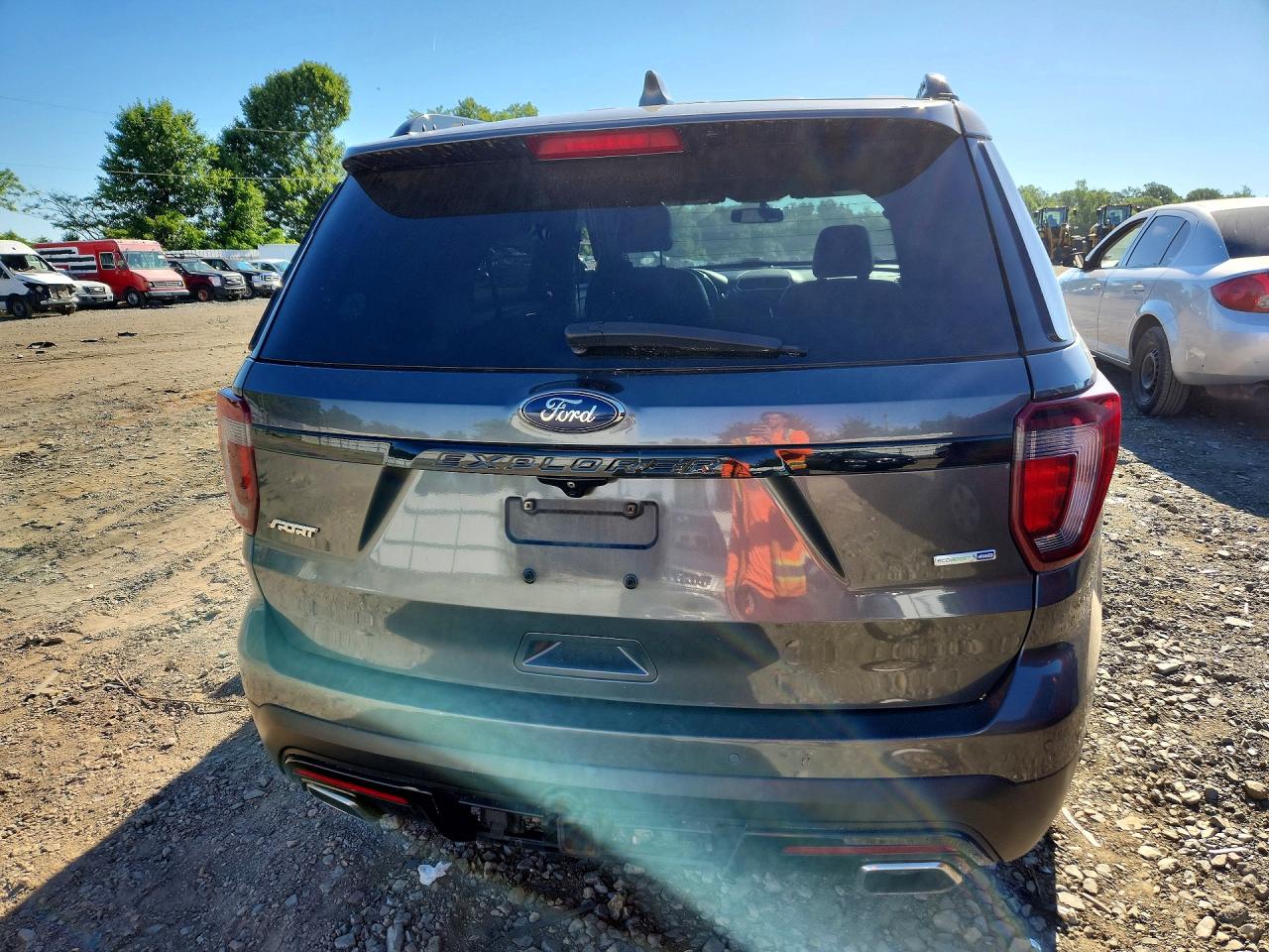 Ford Explorer Sport