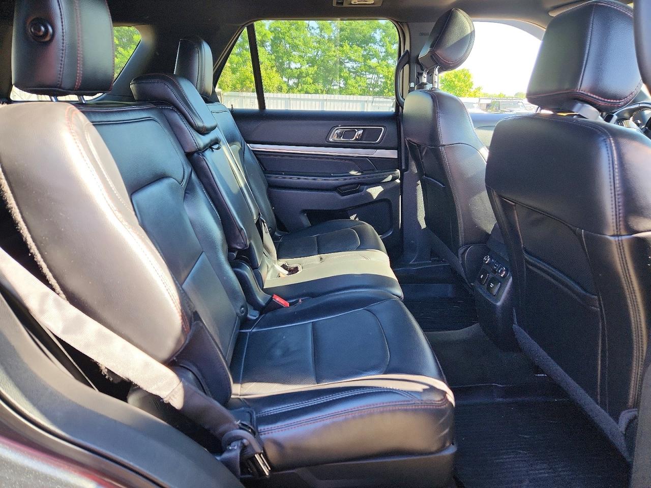 Ford Explorer Sport