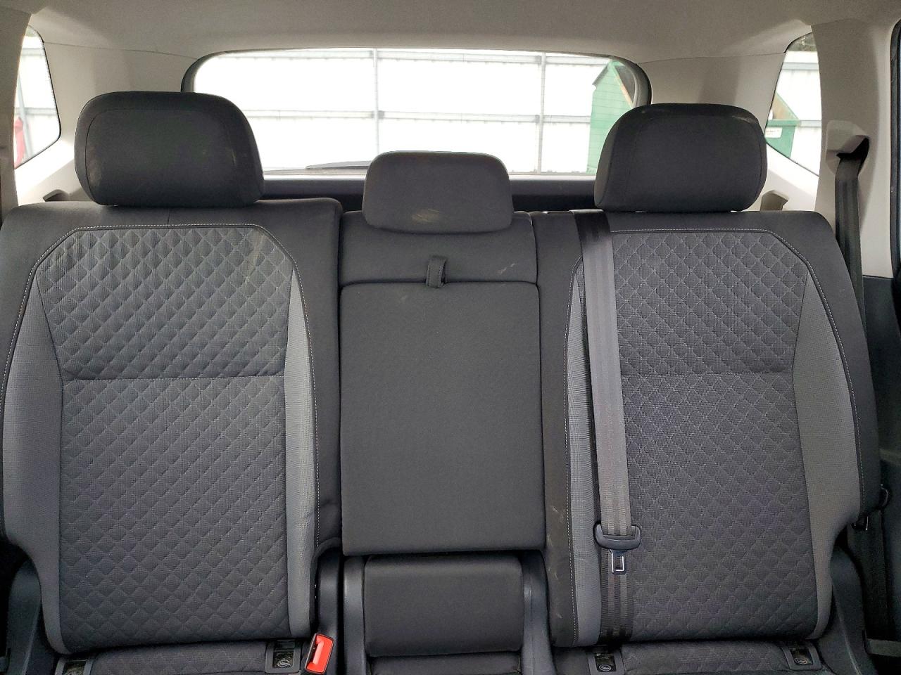 Volkswagen Tiguan S