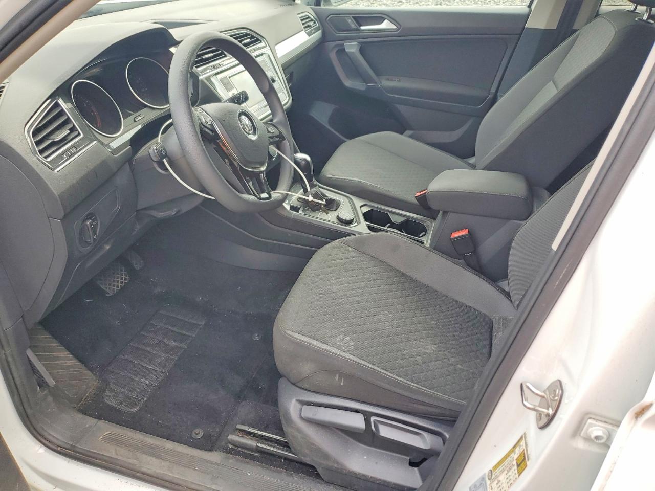 Volkswagen Tiguan S