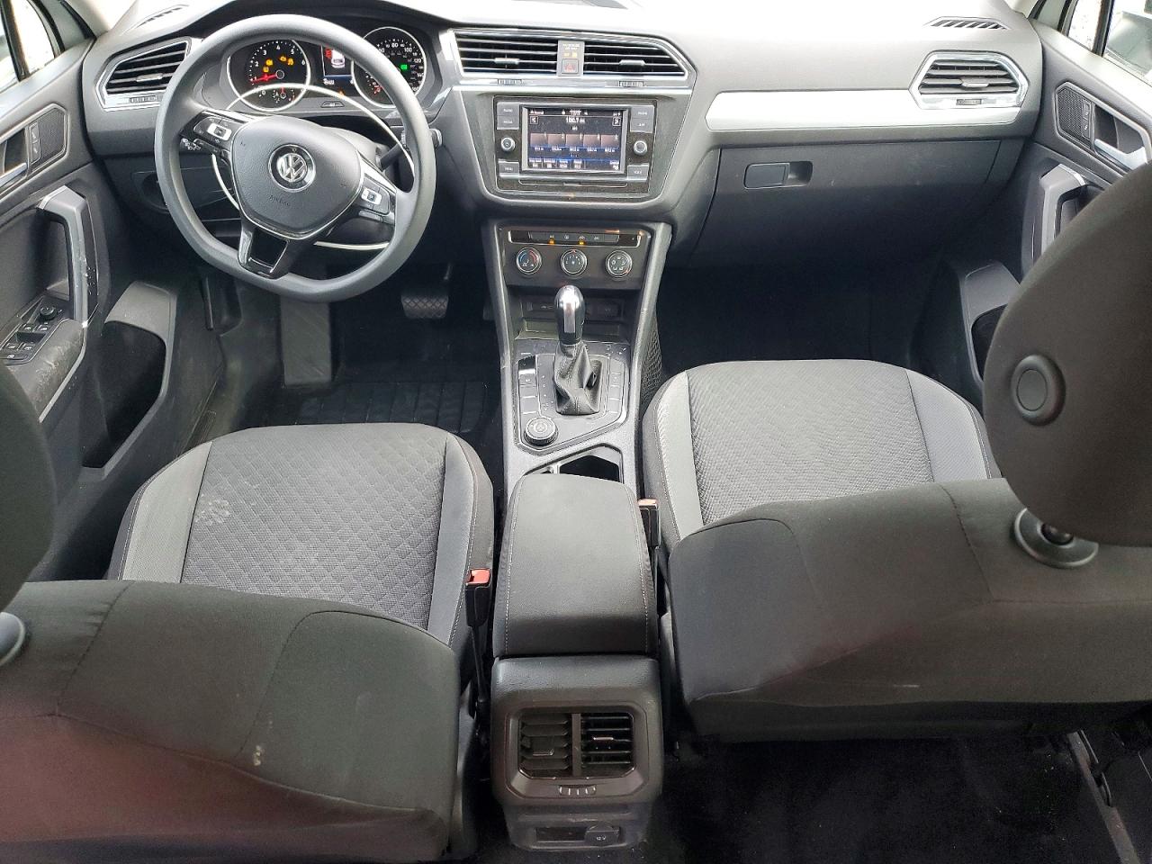 Volkswagen Tiguan S