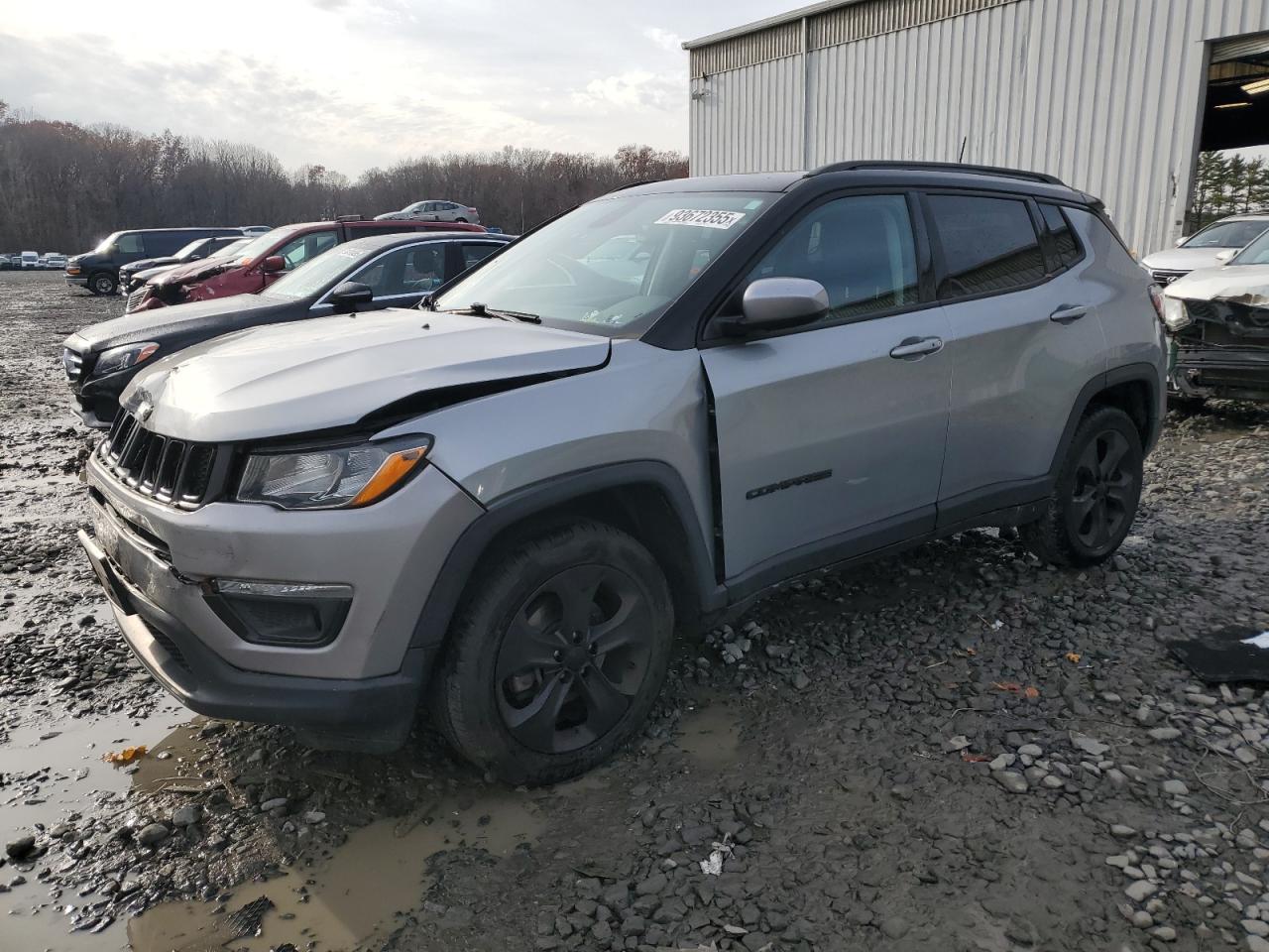 Salvage Jeep Compass Image