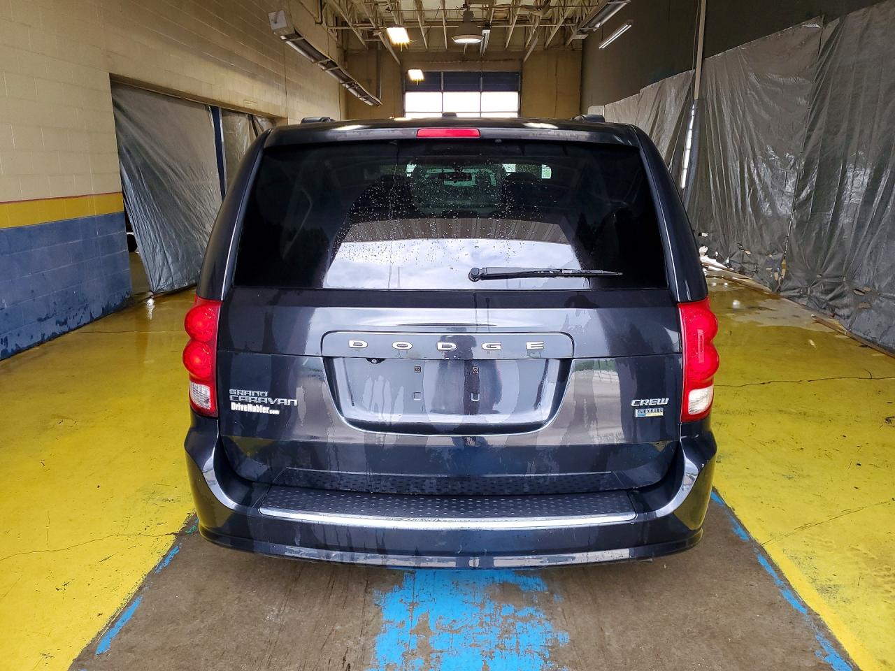 Dodge Caravan Crew