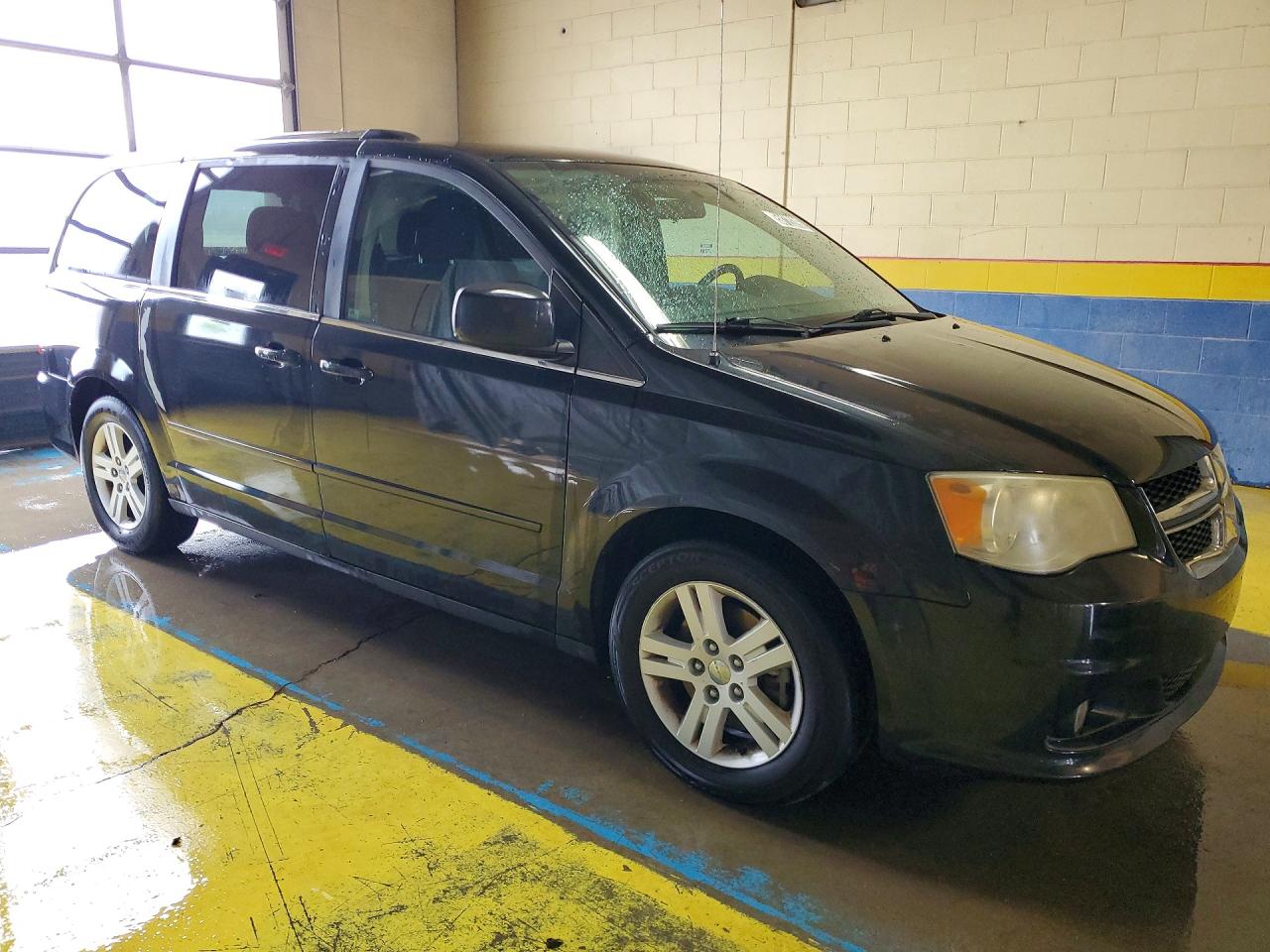 Dodge Caravan Crew