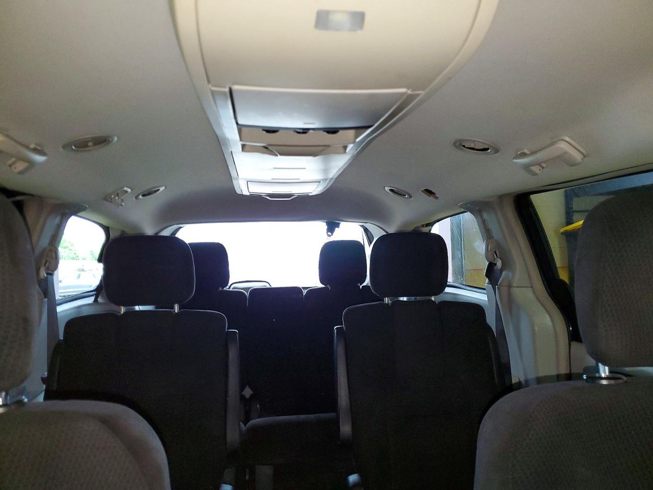 Dodge Caravan Crew