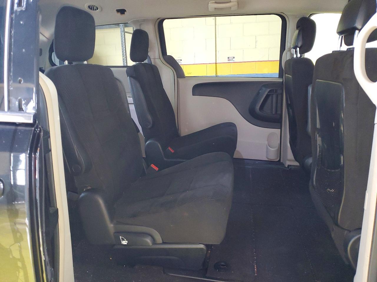 Dodge Caravan Crew