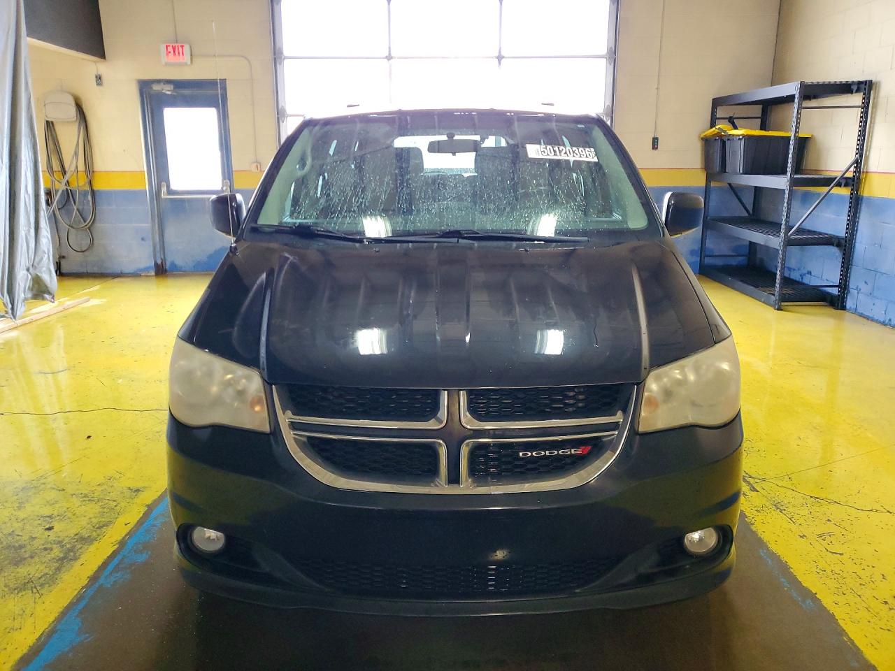 Dodge Caravan Crew