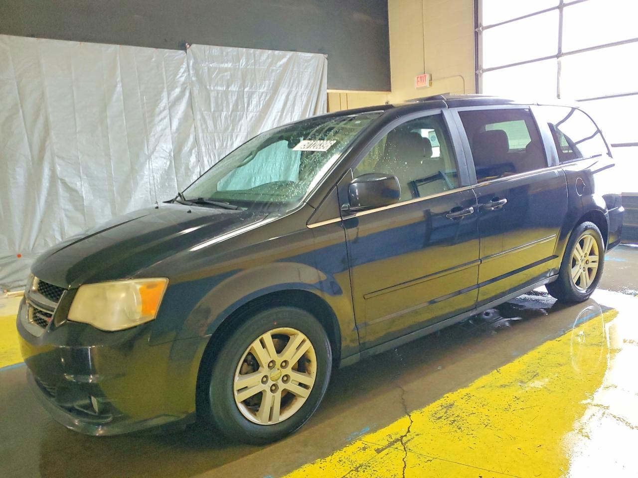 Salvage Dodge Caravan Image