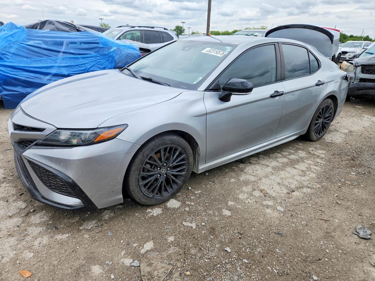 Salvage Toyota Camry Image