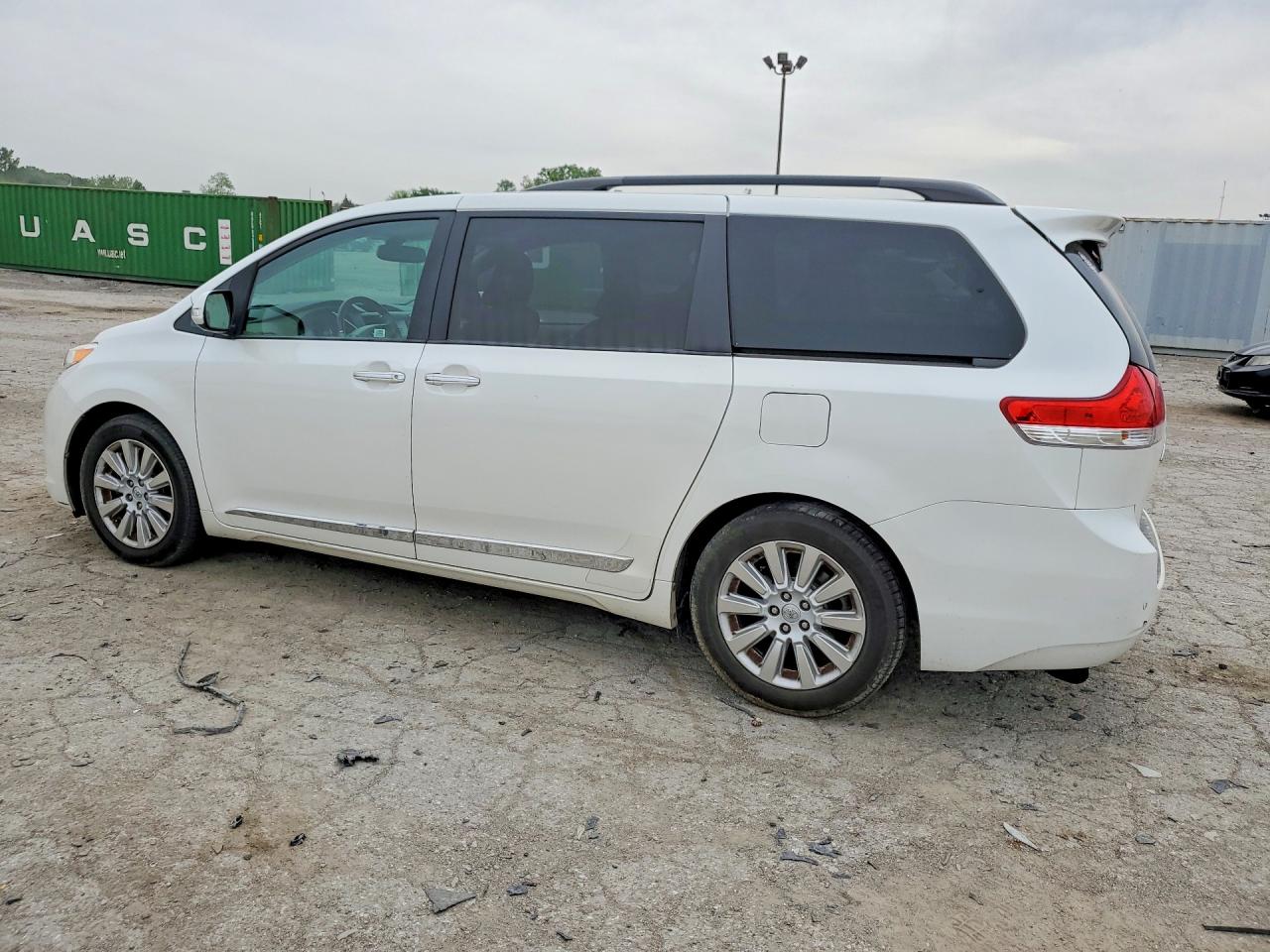Toyota Sienna Limited 7-passenger