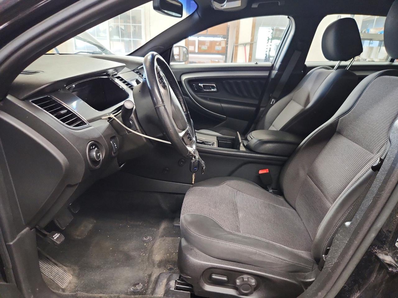 Ford Taurus Sel
