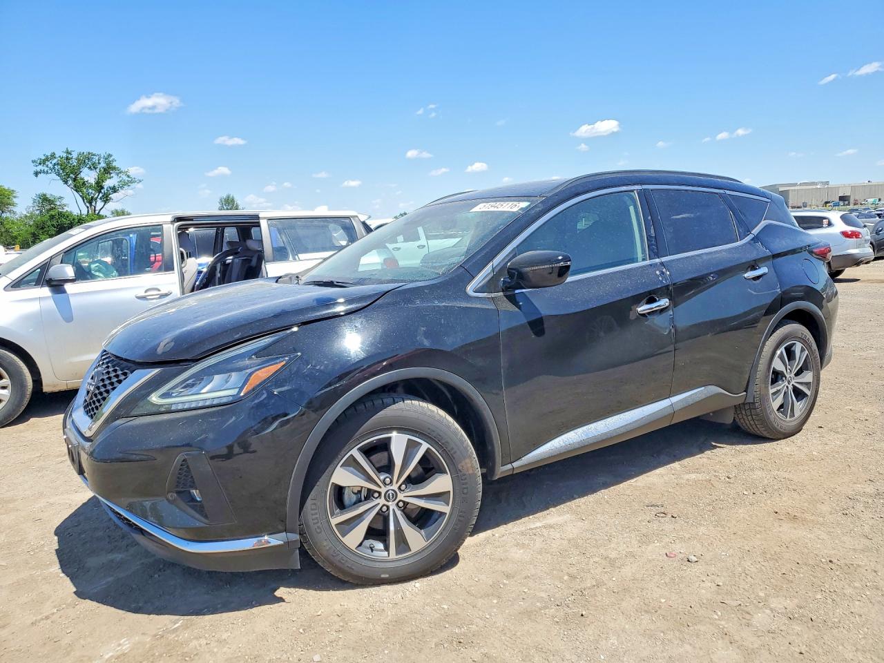Salvage Nissan Murano Image