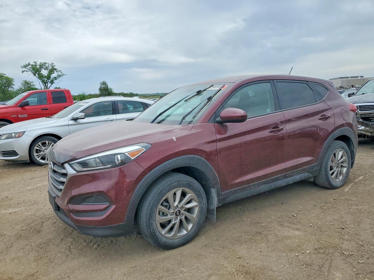 Salvage Hyundai TUCSON Image