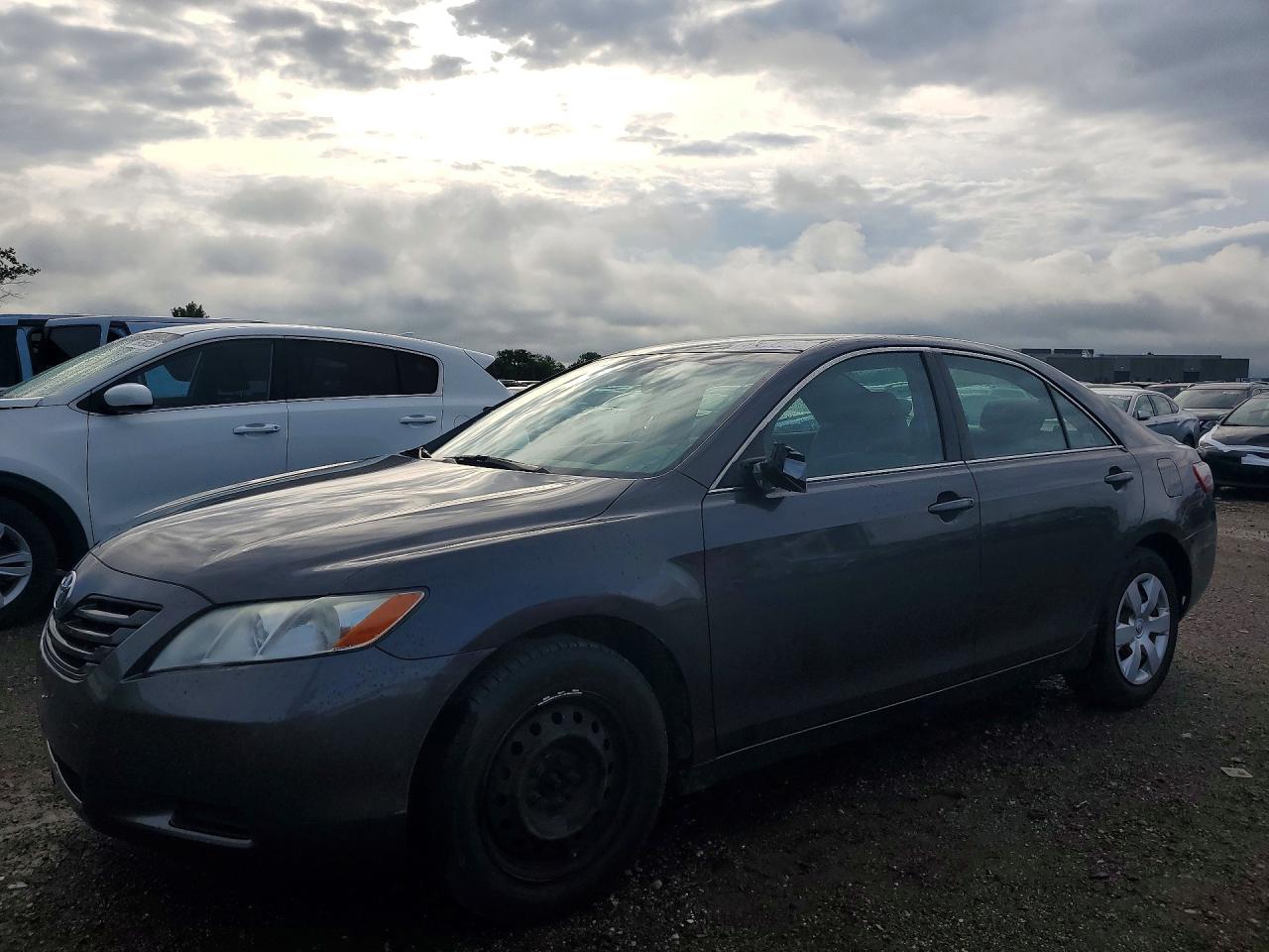 Salvage Toyota Camry Image
